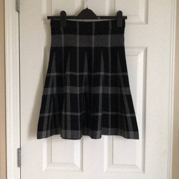 🩷2 for 15$🩵 Knit Plaid Skater Skirt - Picture 2 of 3